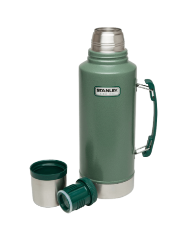 Stanley Classic Vacuum Insulated Bottle 1,9L Green Front 2