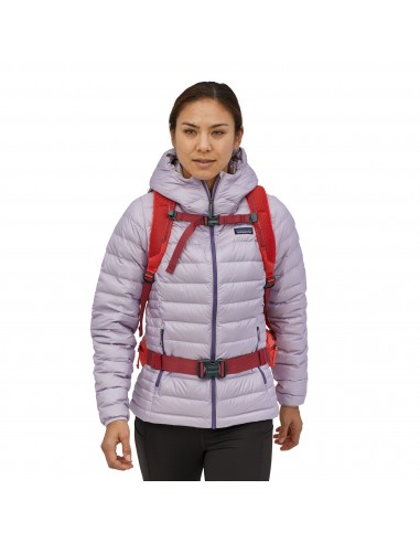 Patagonia Womens Nine Trails Pack 26L Catalan Coral Onbody 3