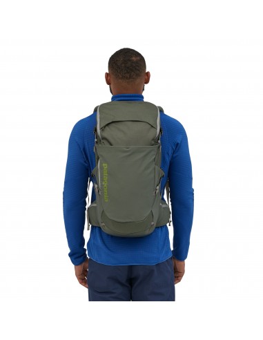 Patagonia Nine Trails Pack 28L Industrial Green Onbody 2