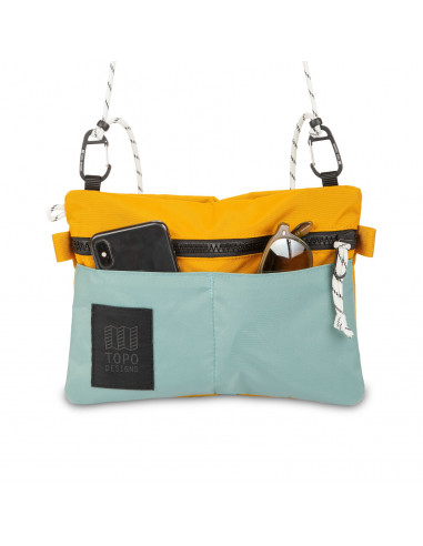 Topo Desings Taška Carabiner Shoulder Accessory Bag Sage Modrá Horčicová Žltá Zozadu