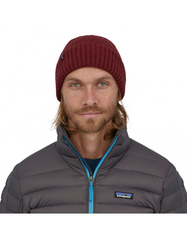 Patagonia Brodeo Beanie Sequoia Red Onbody 1