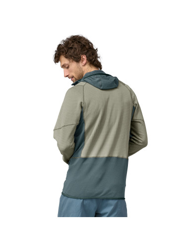 Patagonia Mens R1 Pullover Hoody Nouveau Green Onbody Back