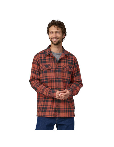 Patagonia Mens Long-Sleeved Organic Cotton Midweight Fjord Flannel Shirt Ice Caps: Burl Red 
Onbody Front