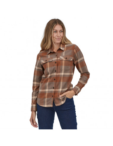 Patagonia Womens Long-Sleeved Organic Cotton Midweight Fjord Flannel Shirt Comstock: Dusky Brown Onbody Front