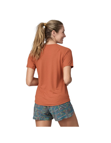 Patgonia Womens Capilene® Cool Trail Graphic Shirt Lose It: Sienna Clay Onbody Back