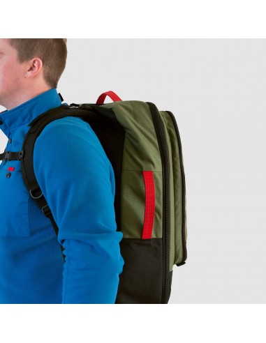 Topo Designs Travel Bag 40L Olive Onbody 1
